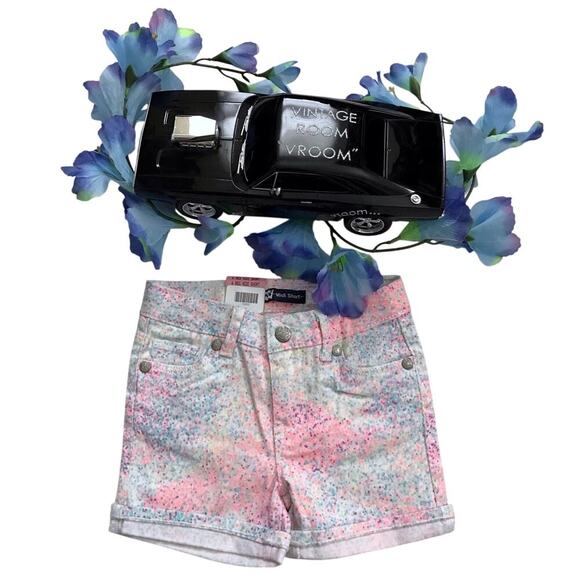 Levi's NWT Cuffed Midi Denim Shorts Girls Various - Picture 1 of 8